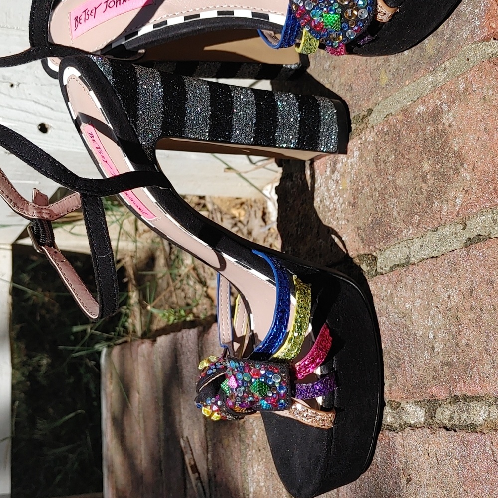 Betsey Johnson Tobie Embellished Platform Sandal Size 7.5 (1316) - Picture 3 of 11